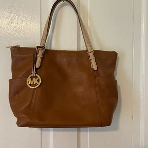 Micheal kors purse
